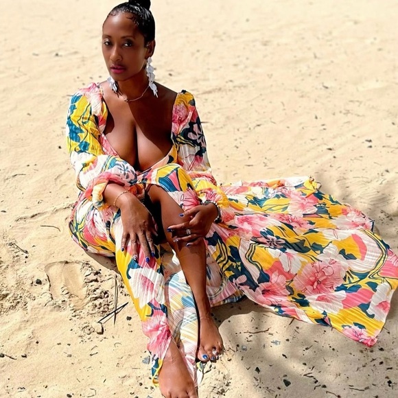 L'ATISTE Other - L'ATISTE Vibrant Floral Maxi Dress